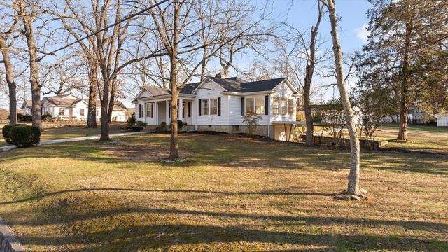 4120 Bonny Oaks Drive, Chattanooga, TN 37406