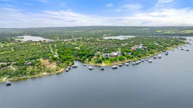 1201 Lakeshore DR, Spicewood, TX 78669
