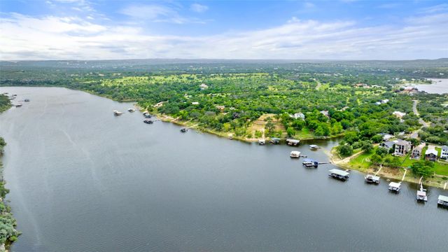 1201 Lakeshore DR, Spicewood, TX 78669