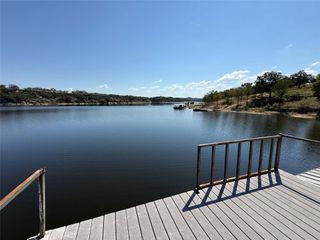 1201 Lakeshore DR, Spicewood, TX 78669