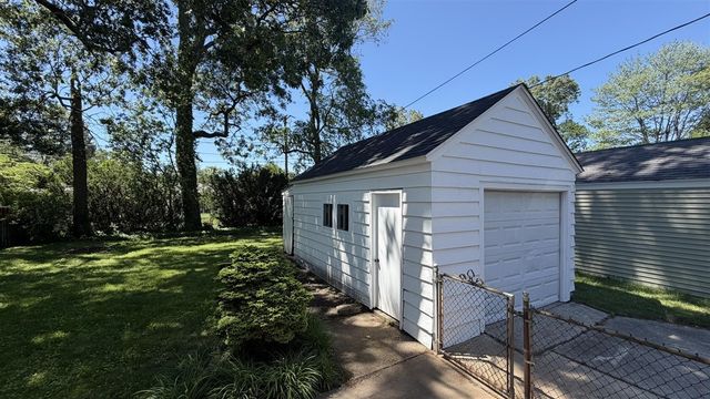 2345 Harding Avenue, Muskegon, MI 49441