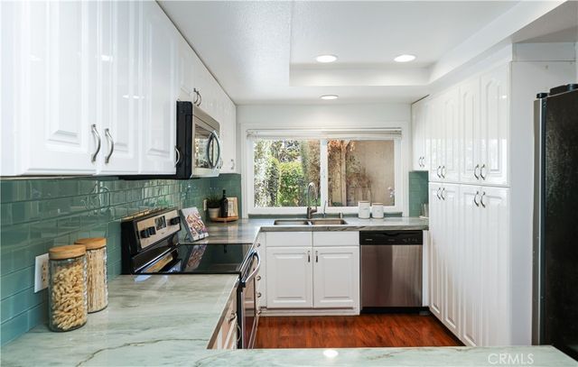 5282 Thorn Tree, Irvine, CA 92612
