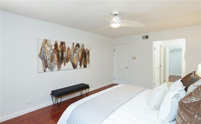 5282 Thorn Tree, Irvine, CA 92612