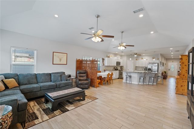 13950 Ketch St, Corpus Christi, TX 78418