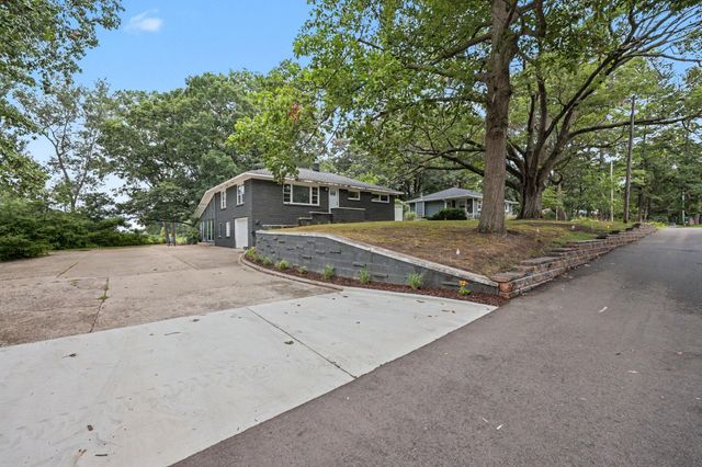 16597 152nd Avenue, Spring Lake, MI 49456