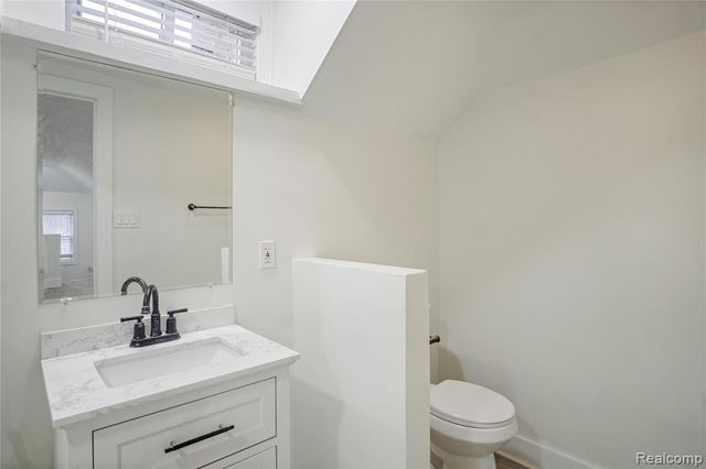 4134 Lakewood, Detroit, MI 48215