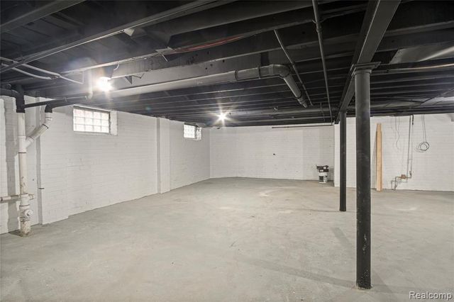 4134 Lakewood, Detroit, MI 48215