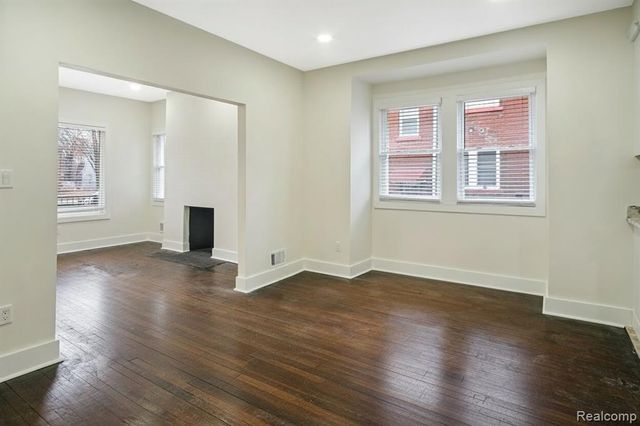 4134 Lakewood, Detroit, MI 48215