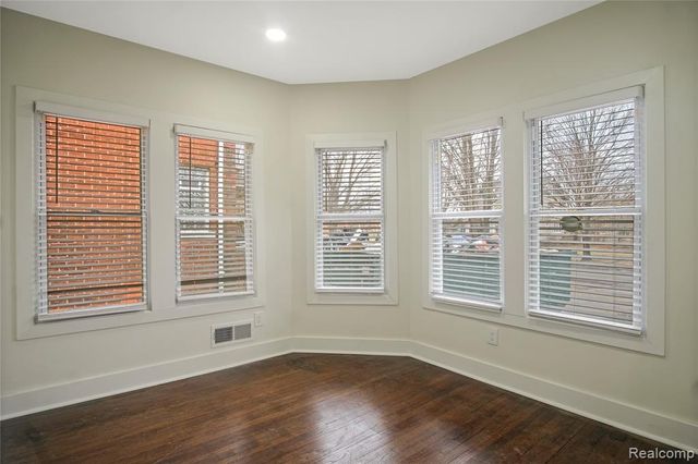 4134 Lakewood, Detroit, MI 48215