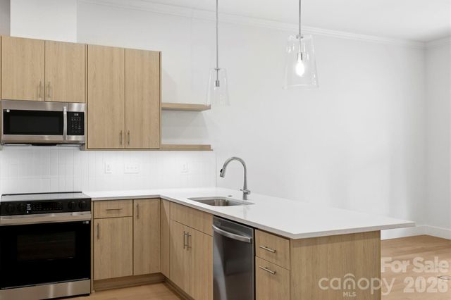 126 Collin Place 36, Asheville, NC 28804