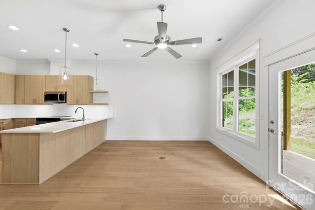 126 Collin Place 36, Asheville, NC 28804