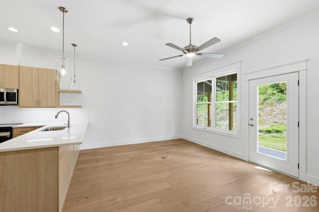 126 Collin Place 36, Asheville, NC 28804