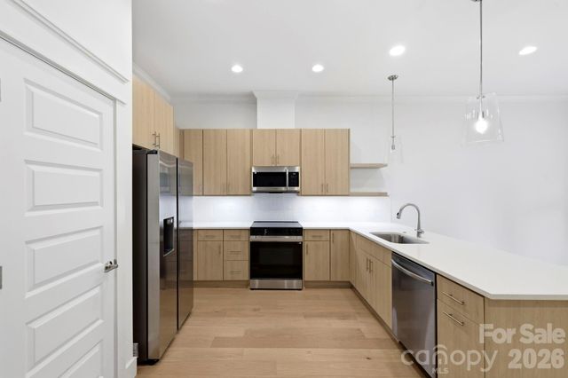 126 Collin Place 36, Asheville, NC 28804