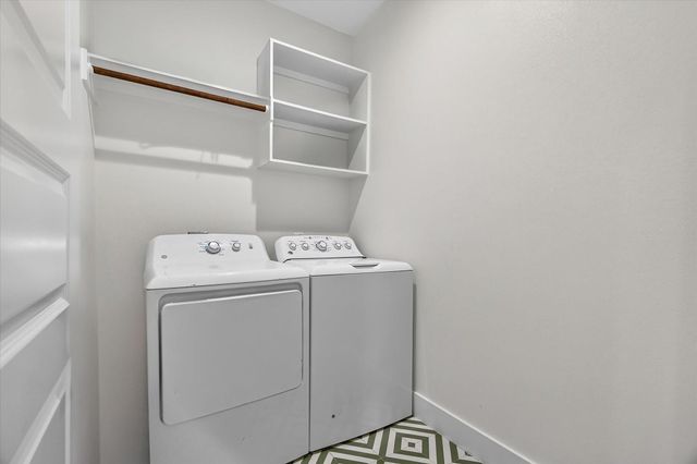 502 S Carroll Street, La Porte, TX 77571