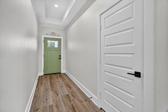 502 S Carroll Street, La Porte, TX 77571