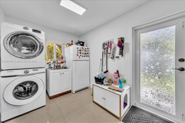 2191 NW 107th Ave, Sunrise, FL 33322