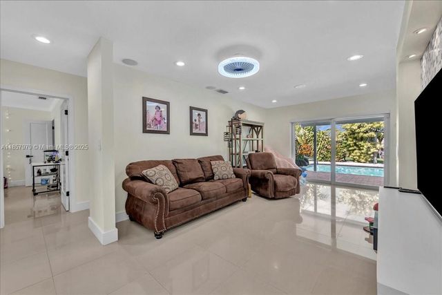 2191 NW 107th Ave, Sunrise, FL 33322