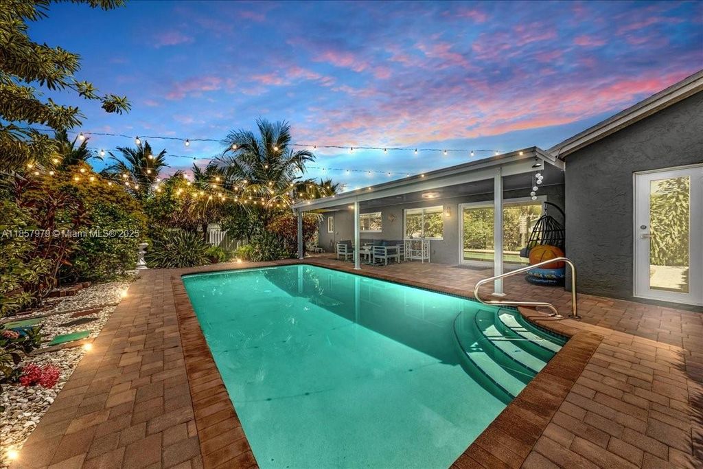 2191 NW 107th Ave, Sunrise, FL 33322