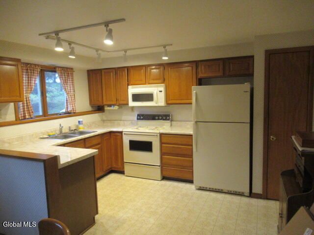 17 Holland Lane, Schodack, NY 12033