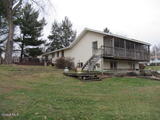17 Holland Lane, Schodack, NY 12033