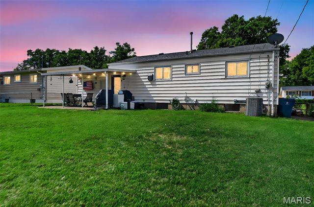 209 Freeman Drive, Mehlville, MO 63129