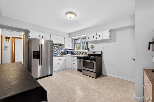 209 Freeman Drive, Mehlville, MO 63129