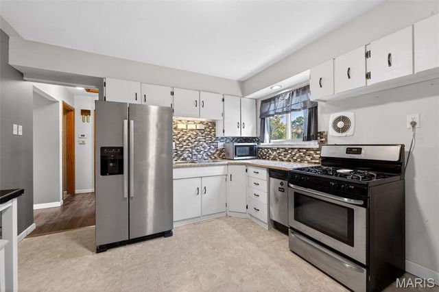 209 Freeman Drive, Mehlville, MO 63129