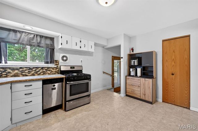 209 Freeman Drive, Mehlville, MO 63129