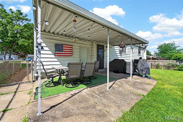 209 Freeman Drive, Mehlville, MO 63129