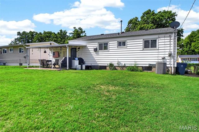 209 Freeman Drive, Mehlville, MO 63129