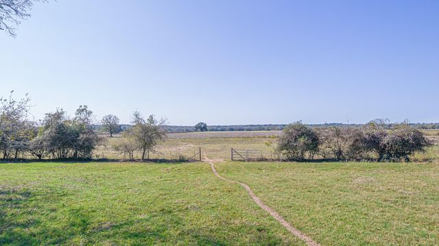 28 Acres Shaws Bend Road, Columbus, TX 78934