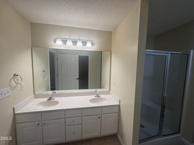 11331 Clubhaven Place 101, Raleigh, NC 27617