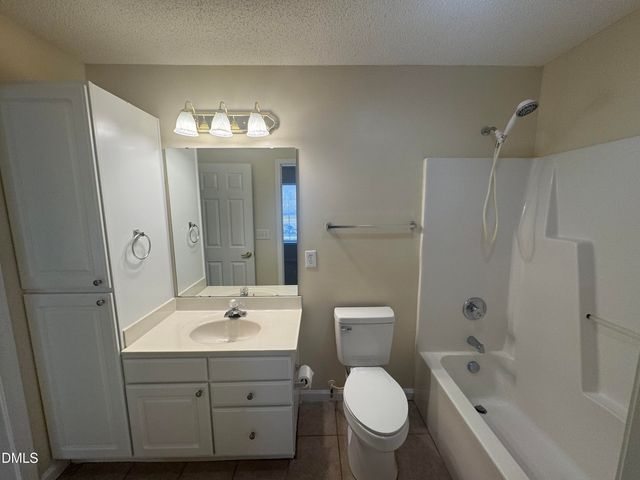 11331 Clubhaven Place 101, Raleigh, NC 27617