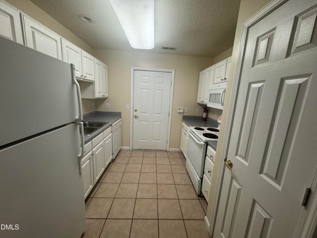 11331 Clubhaven Place 101, Raleigh, NC 27617