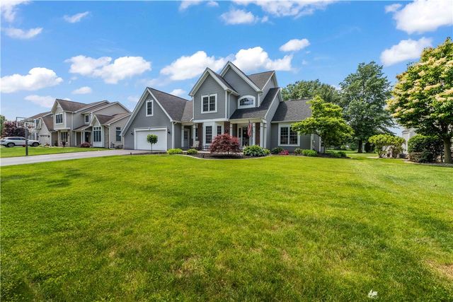 203 Torrey Pine Drive, Greece, NY 14612