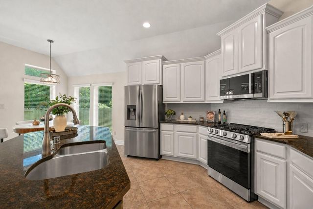 213 Forest Heights Lane, Montgomery, TX 77316
