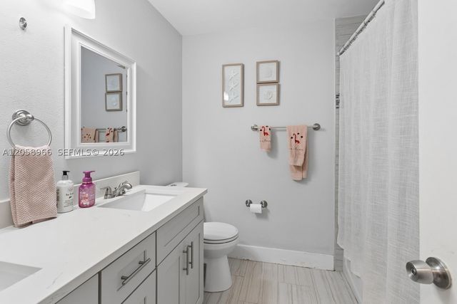 16282 E Downers Drive, Loxahatchee, FL 33470