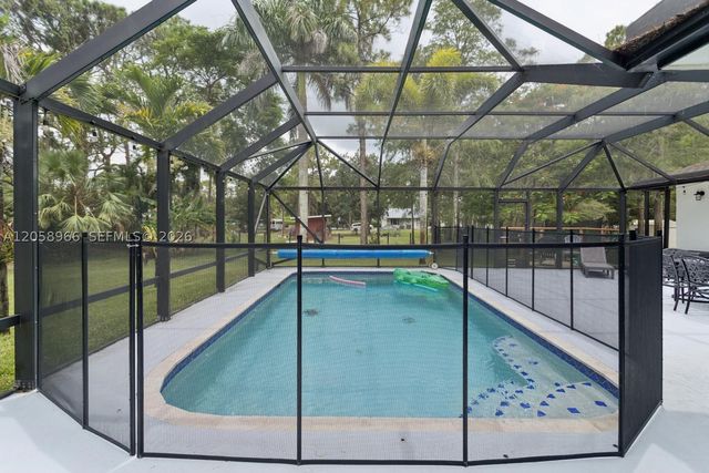 16282 E Downers Drive, Loxahatchee, FL 33470