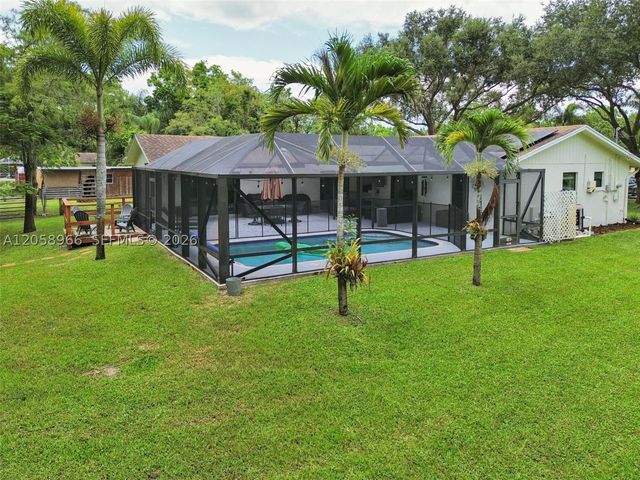 16282 E Downers Drive, Loxahatchee, FL 33470