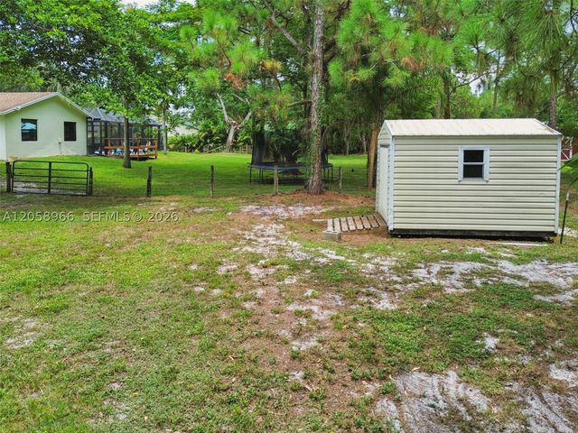 16282 E Downers Drive, Loxahatchee, FL 33470