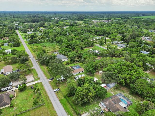 16282 E Downers Drive, Loxahatchee, FL 33470