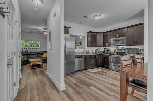 2045 Pinecrest Dr, Nashville, TN 37211