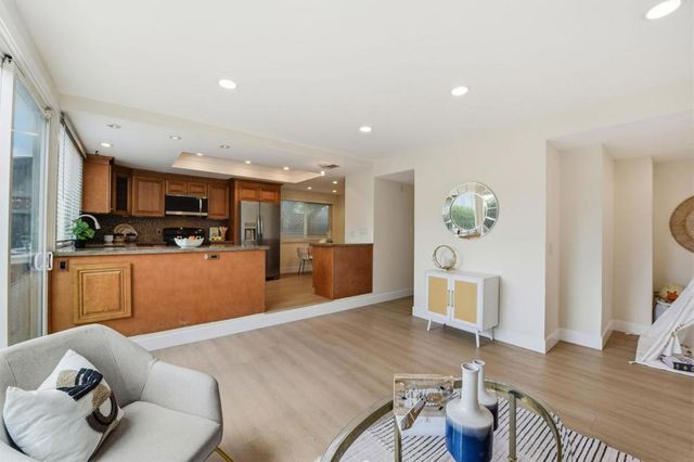 5369 Entrada Cedros, San Jose, CA 95123