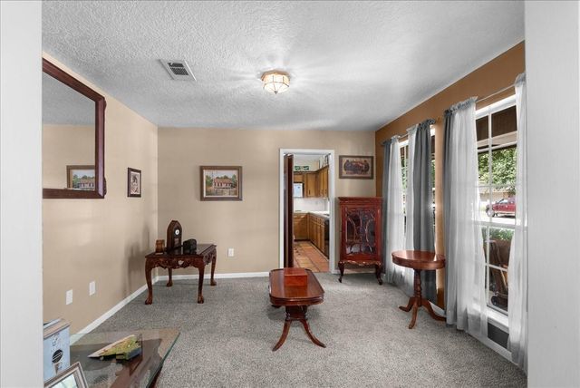 12615 Old River Drive, Mont Belvieu, TX 77523