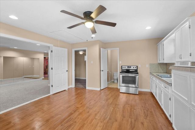 12615 Old River Drive, Mont Belvieu, TX 77523