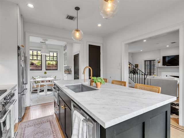 1216 Hawthorne, Houston, TX 77006