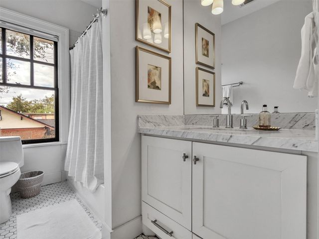 1216 Hawthorne, Houston, TX 77006