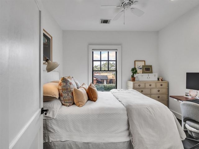 1216 Hawthorne, Houston, TX 77006