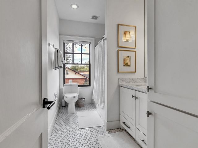 1216 Hawthorne, Houston, TX 77006