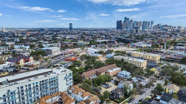 1216 Hawthorne, Houston, TX 77006